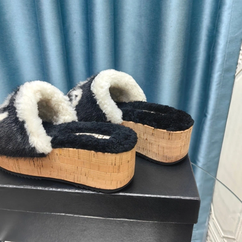 Cozy Chxnxl Slippers 127842
