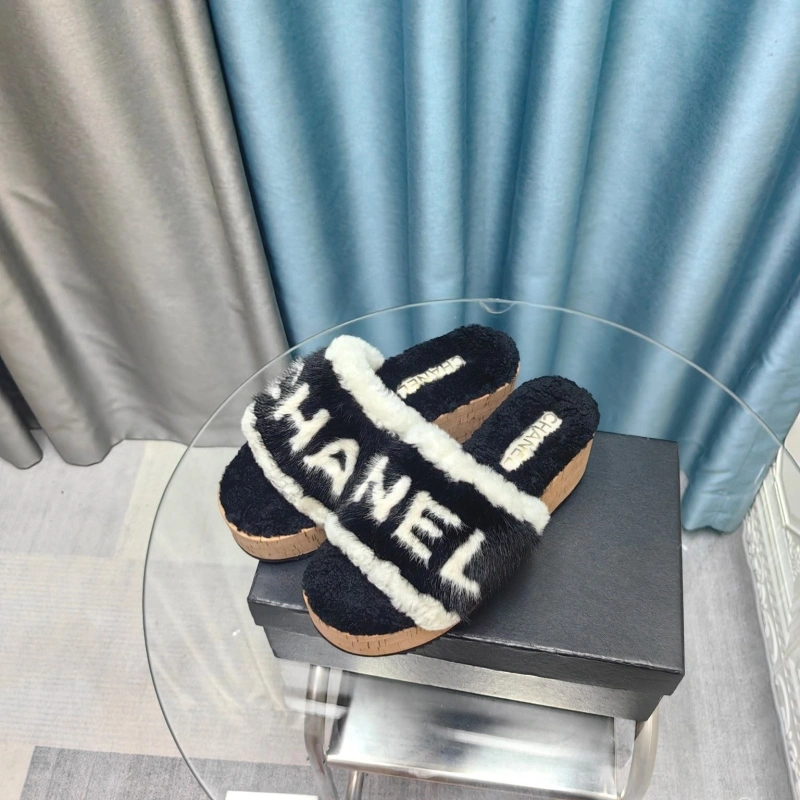 Cozy Chxnxl Slippers 127842