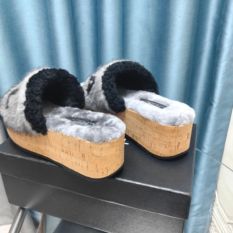 SportInspired Chxnxl Slippers 127839
