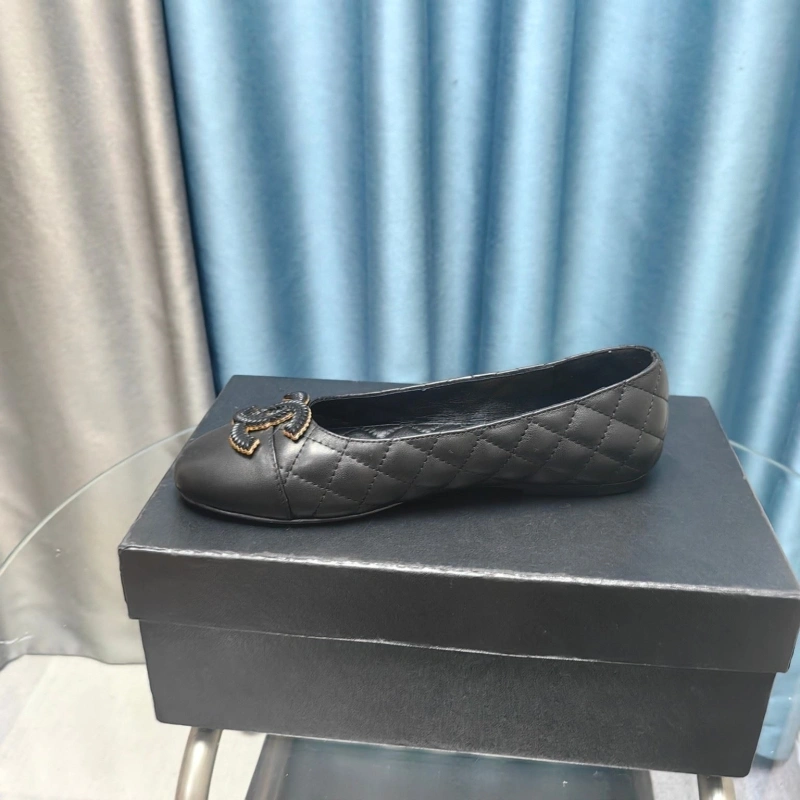 Resilient Chxnxl Flat Shoes 129058