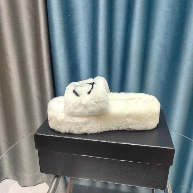 Affordable Chxnxl Slippers 127836