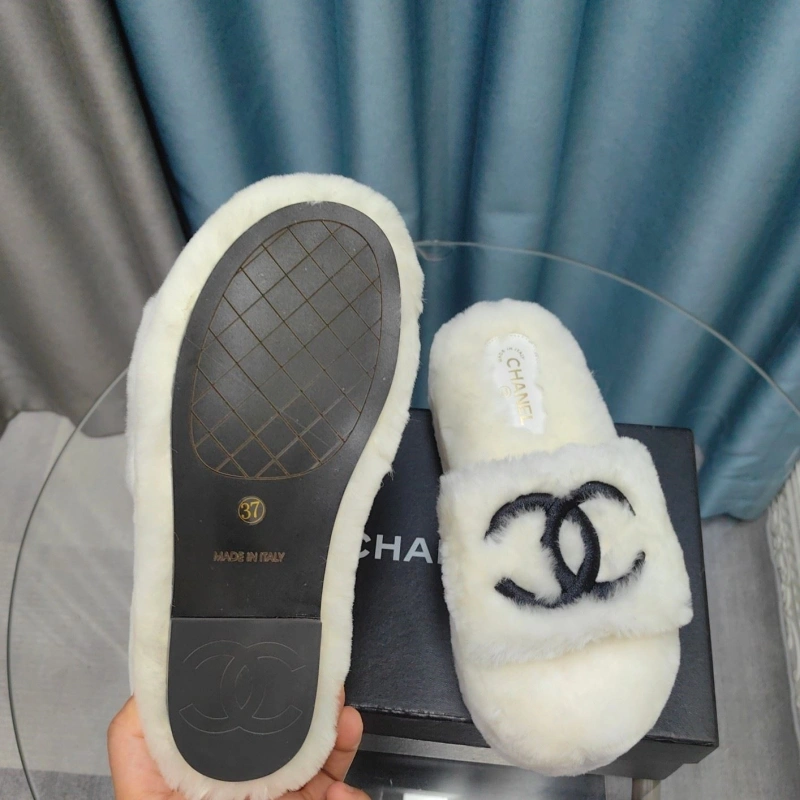 Affordable Chxnxl Slippers 127836