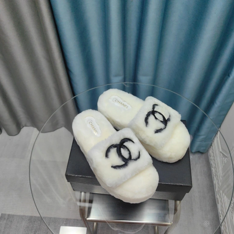 Affordable Chxnxl Slippers 127836