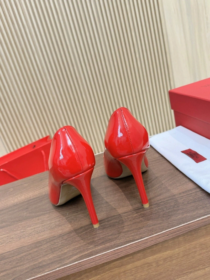 Fashionable Vxlxntino High Heels 230848