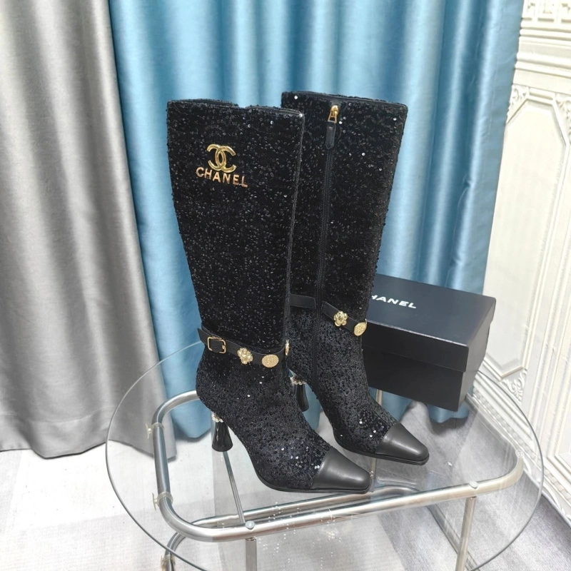 Versatile Chxnxl Boots 124050