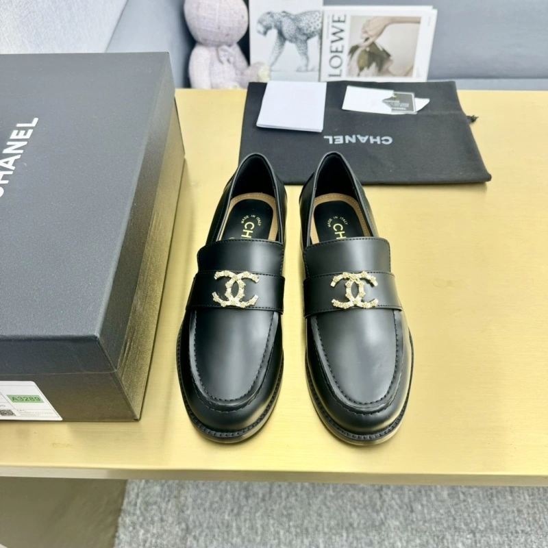 Timeless Chxnxl Leather Shoes 123943