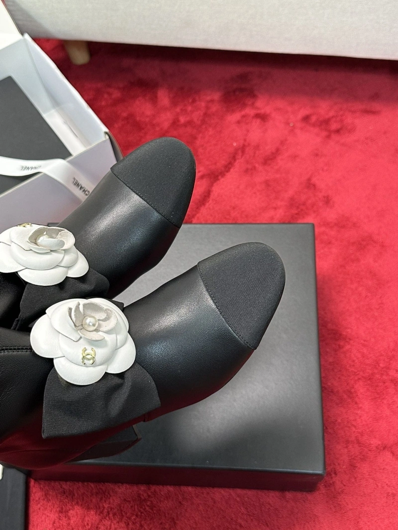 Timeless Chxnxl Boots 124037
