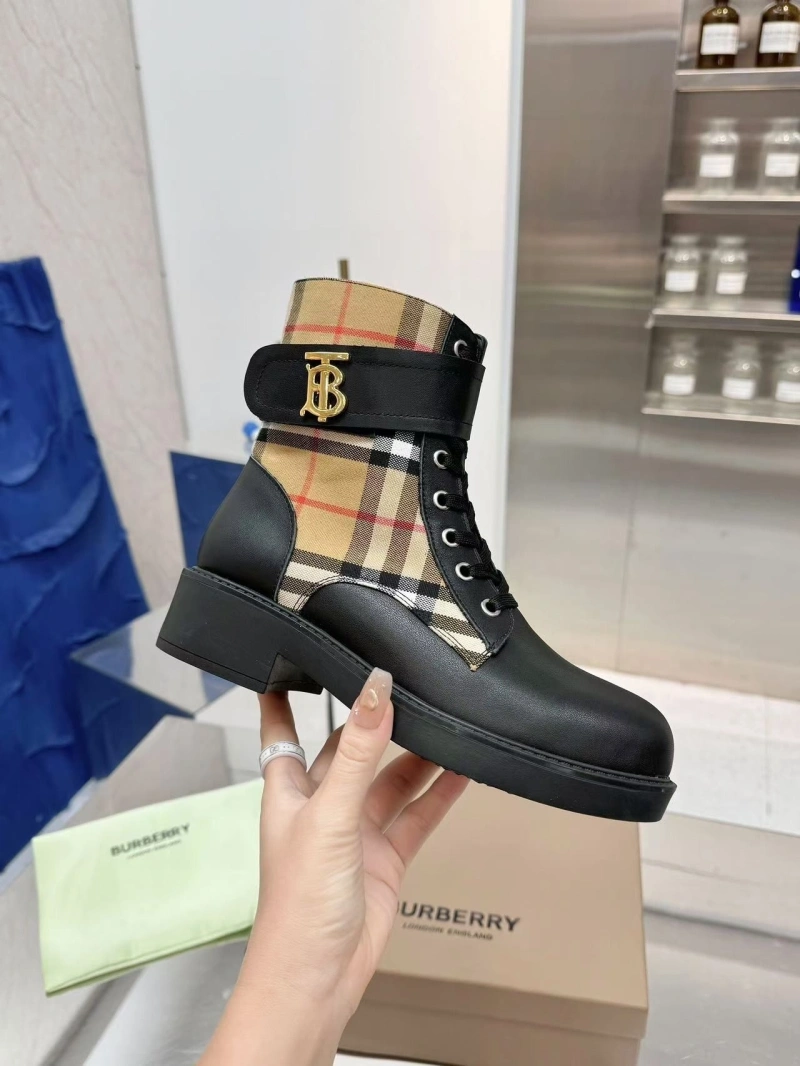 Practical Bxrbxrry Boots 115051