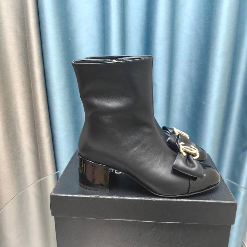 Vibrant Chxnxl Boots 124005
