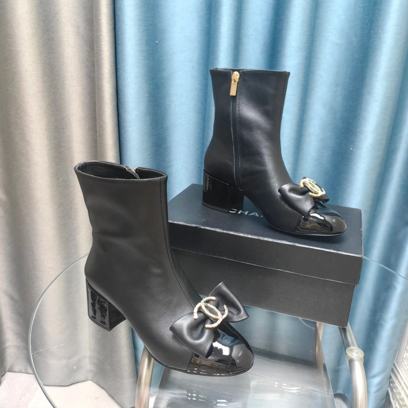 Vibrant Chxnxl Boots 124005