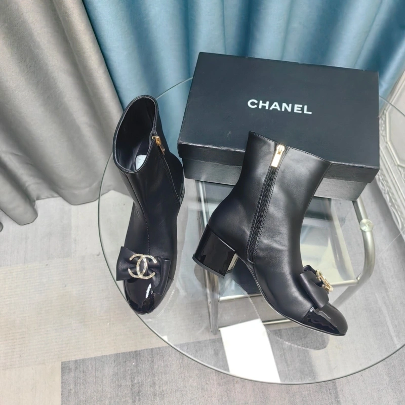Vibrant Chxnxl Boots 124005