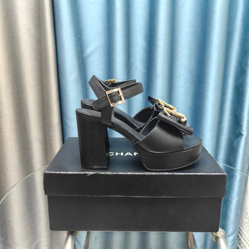 ModernLook Chxnxl High Heels 123950