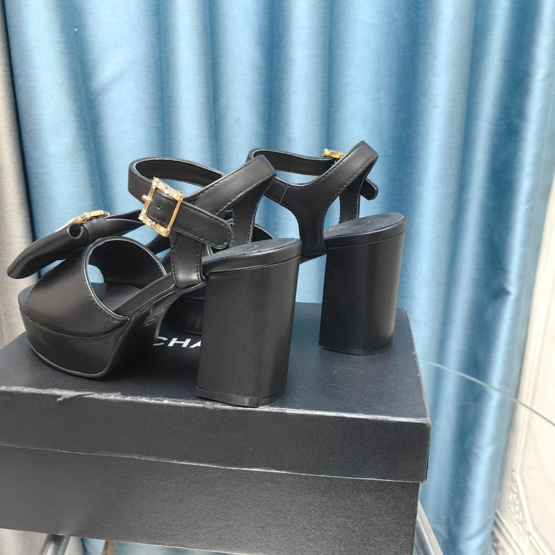 ModernLook Chxnxl High Heels 123950