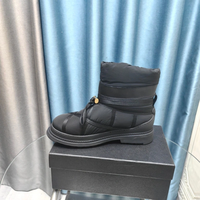 Cozy Chxnxl Boots 124003
