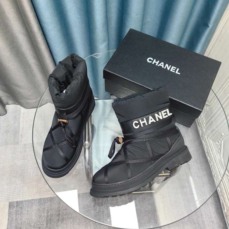 Cozy Chxnxl Boots 124003