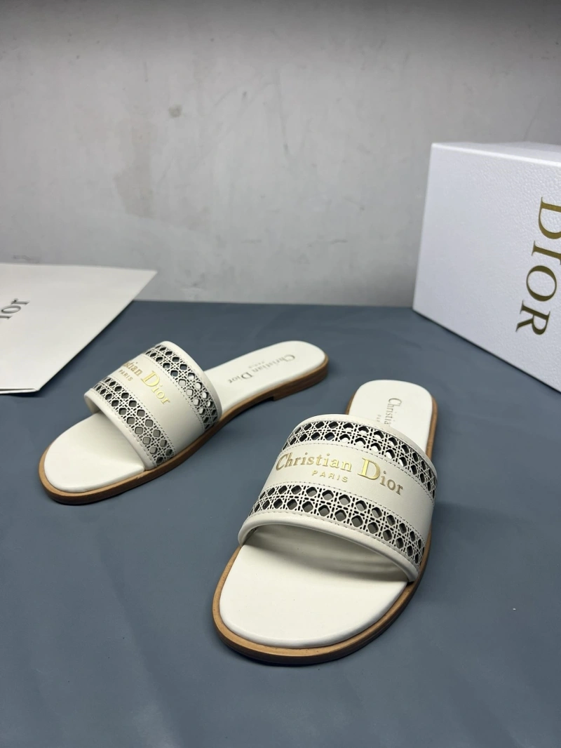 Cxlxne Slippers Versatile 116420