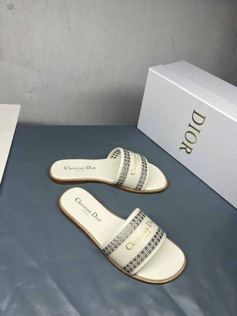 Cxlxne Slippers Versatile 116420