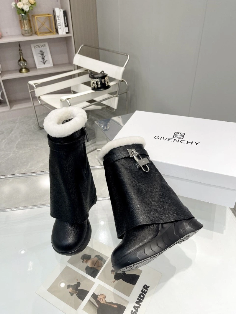 Efficient Gxvxnchy Boots 153272