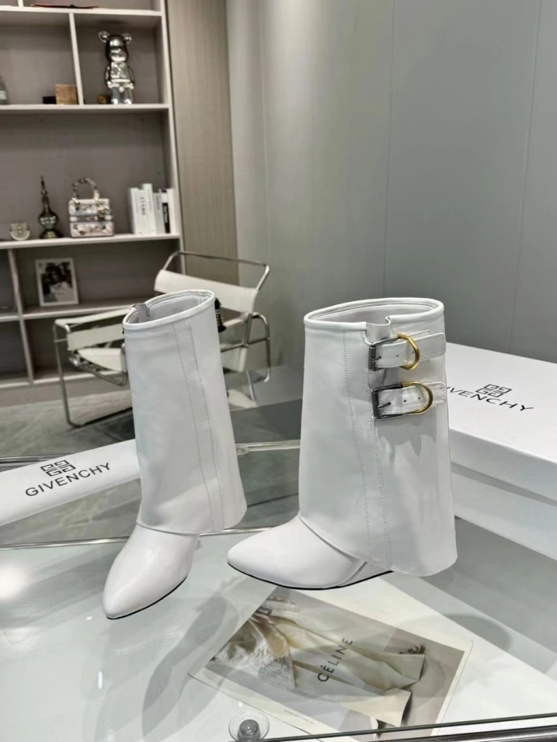 ModernLook Gxvxnchy Boots 153263