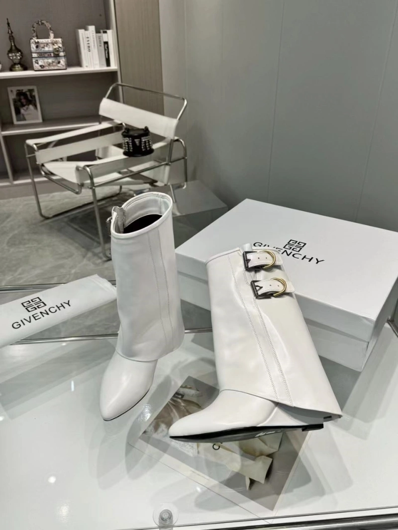 ModernLook Gxvxnchy Boots 153263