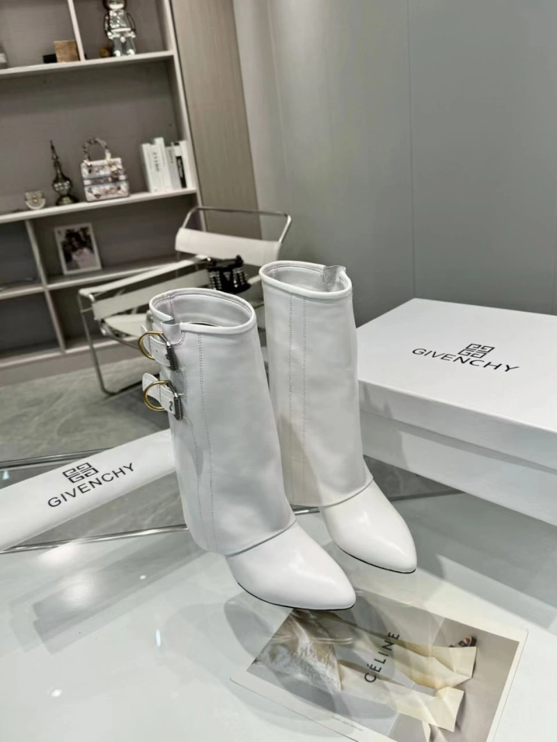 ModernLook Gxvxnchy Boots 153263