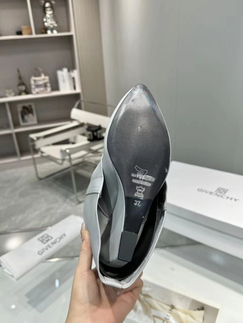 Popular Gxvxnchy Boots 153262
