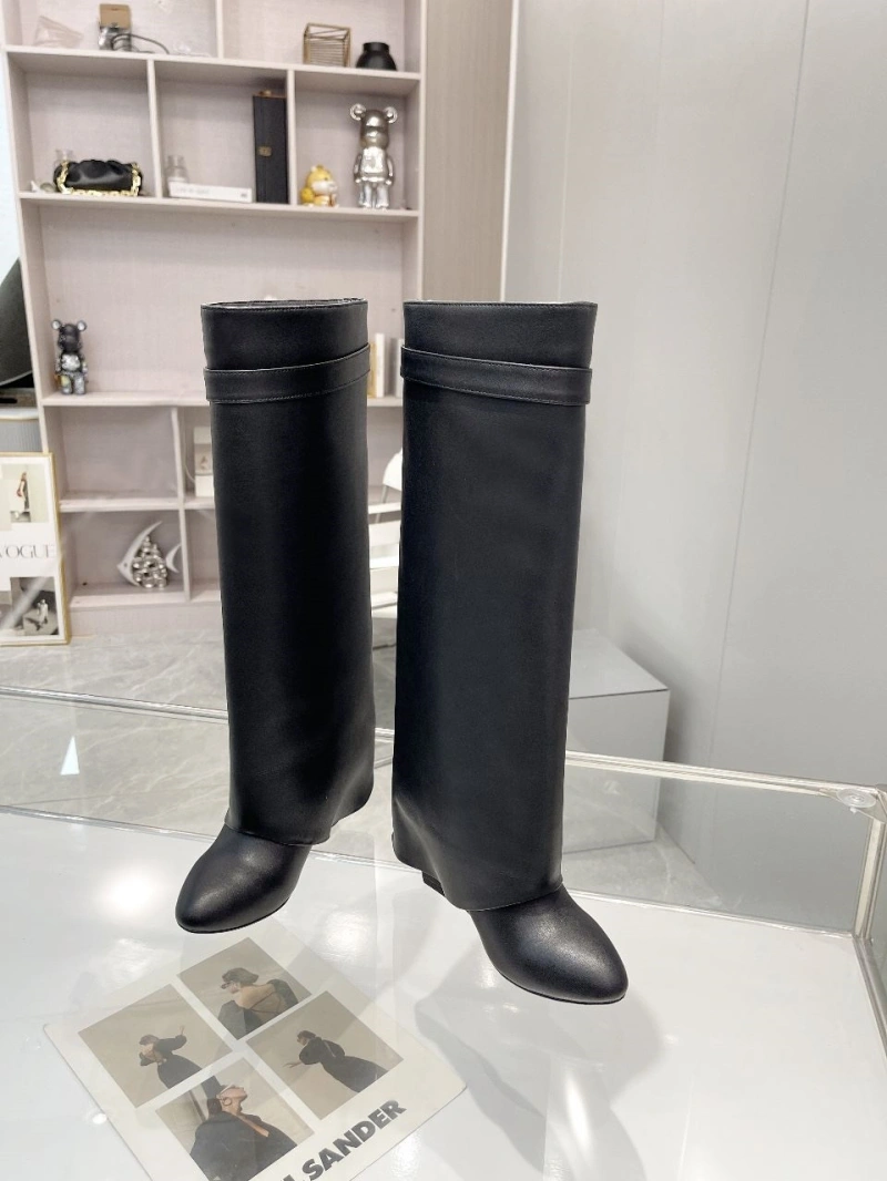Bright Gxvxnchy Boots 153257