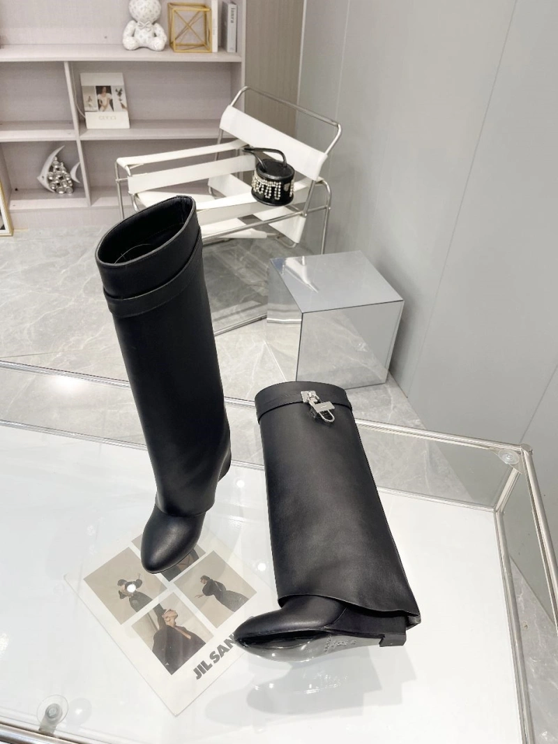 Bright Gxvxnchy Boots 153257