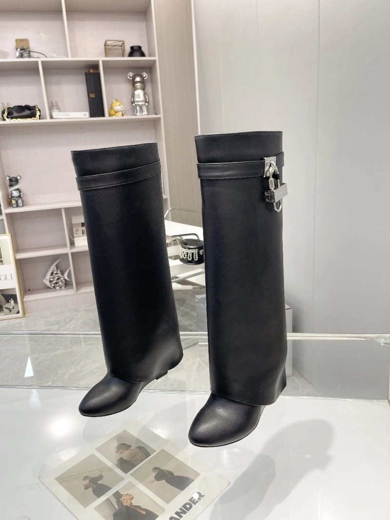 Bright Gxvxnchy Boots 153257