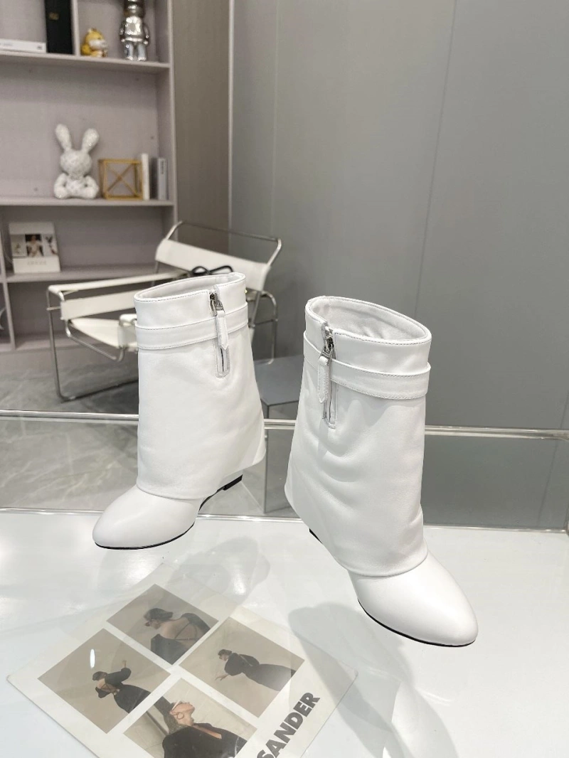 Gxvxnchy Boots Durable 153237