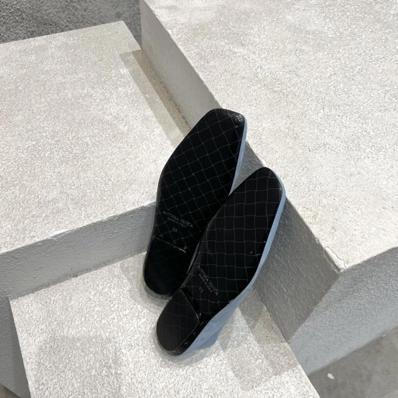 Affordable Bxttxga Vxnxta Leather Shoes 112920