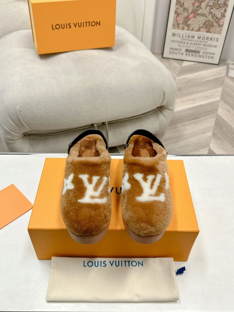Breathable LX Slippers 185110