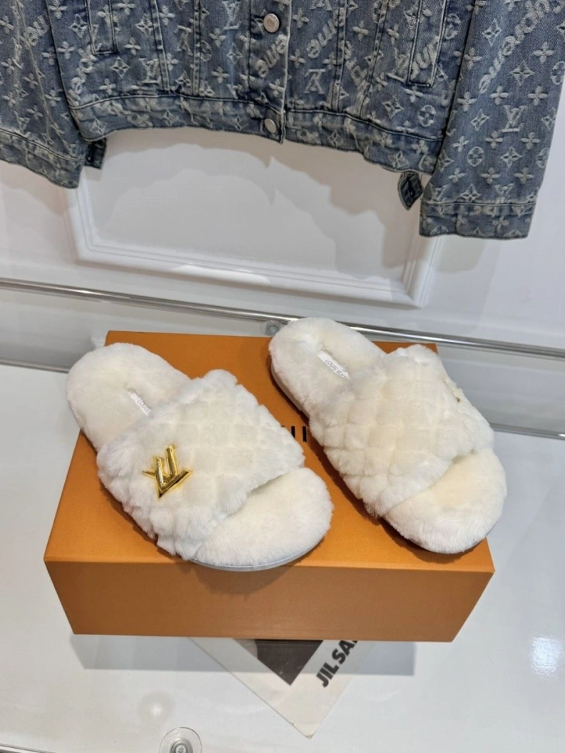 DailyWear LX Slippers 185092