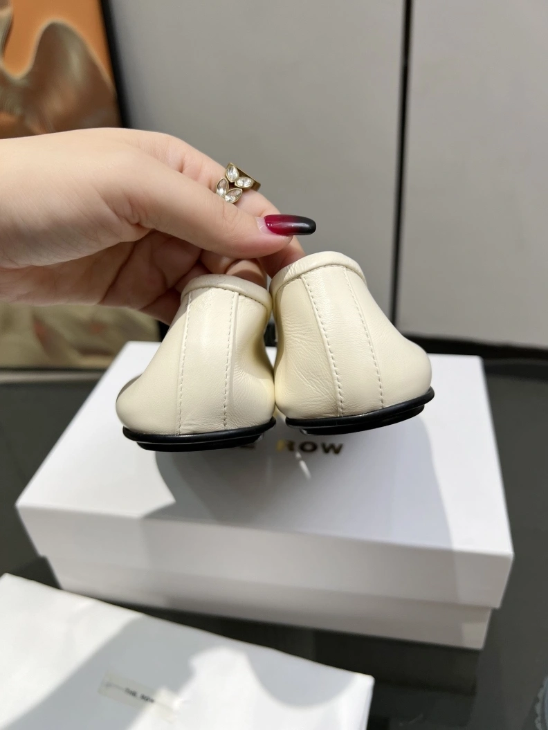 Othxr flat shoes Sophisticated 213896