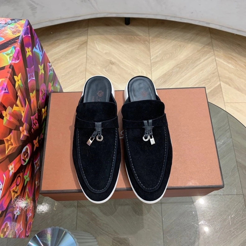 EyeCatching Othxr Slippers 213574