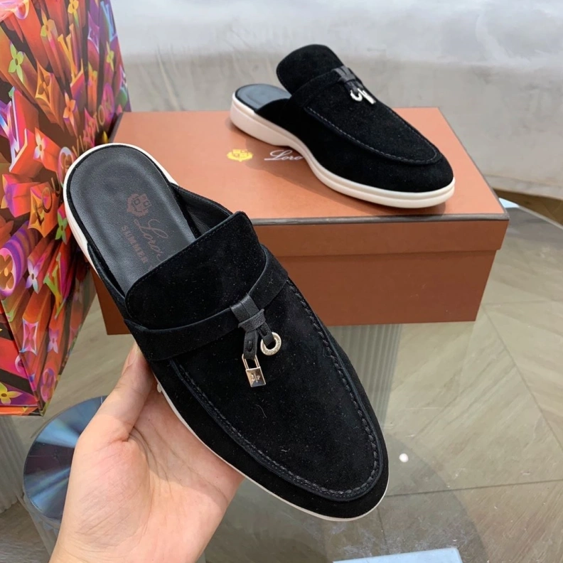 EyeCatching Othxr Slippers 213574