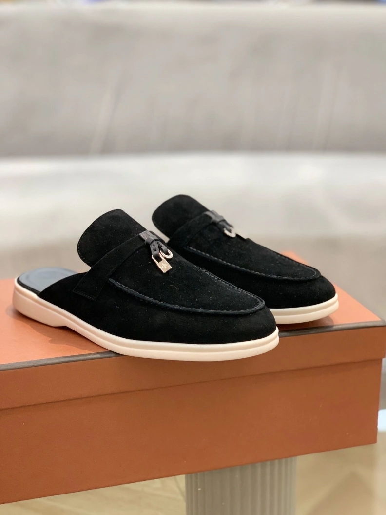EyeCatching Othxr Slippers 213574