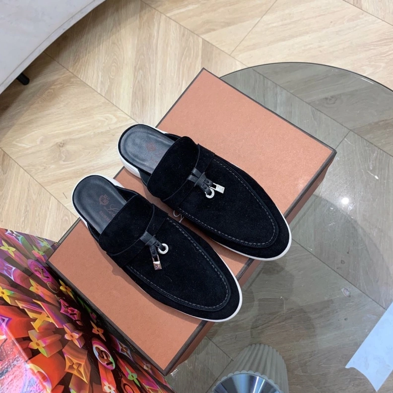 EyeCatching Othxr Slippers 213574