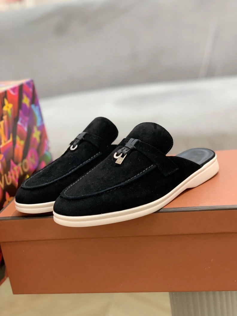 EyeCatching Othxr Slippers 213574