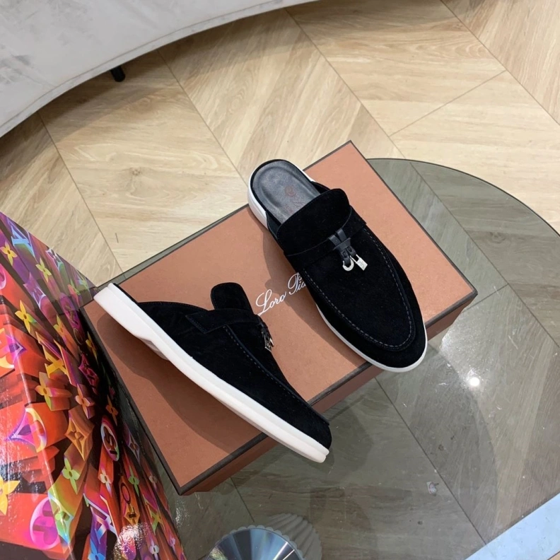 EyeCatching Othxr Slippers 213574