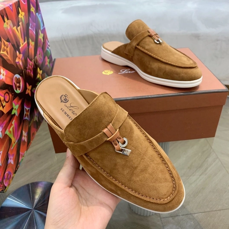 Fashionable Othxr Slippers 213560