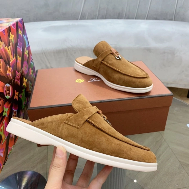 Fashionable Othxr Slippers 213560