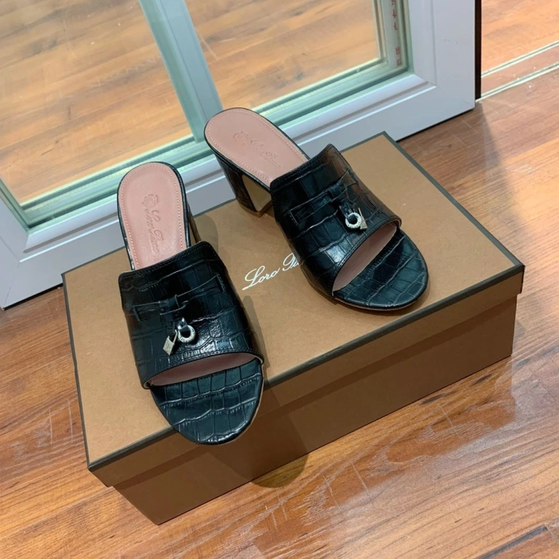 AllSeason Othxr Slippers 213556