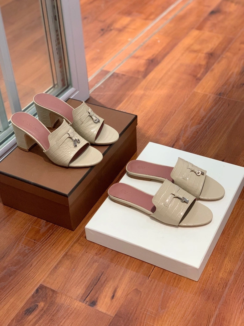 Comfortable Othxr Slippers 213558