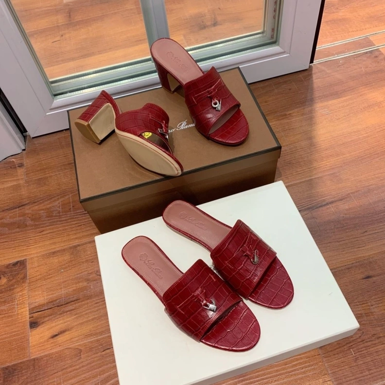 HighQuality Othxr Slippers 213565