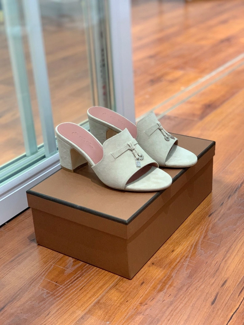 Othxr Slippers Stylish 213567
