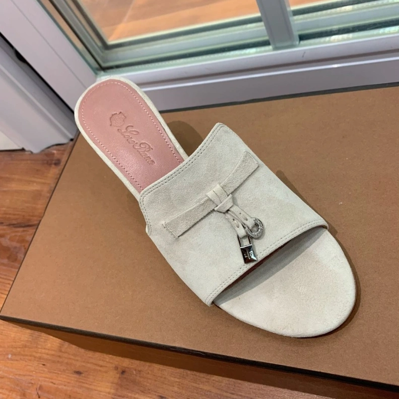 Othxr Slippers Stylish 213567