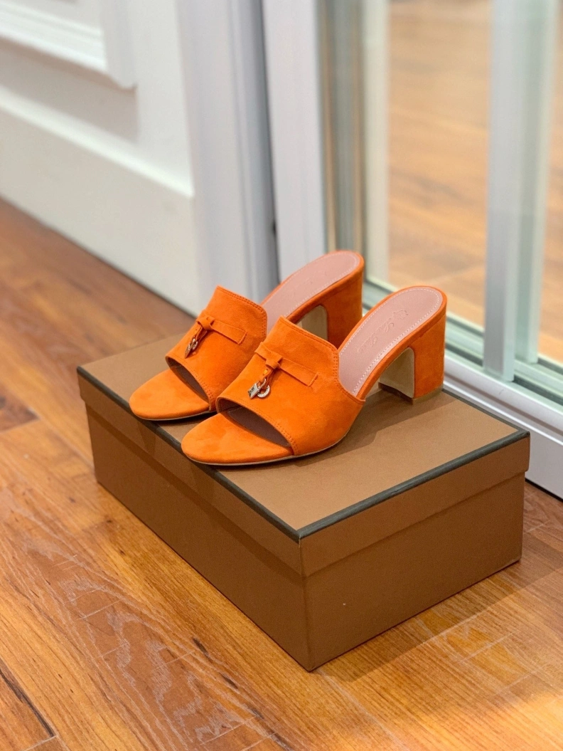 Versatile Othxr Slippers 213551