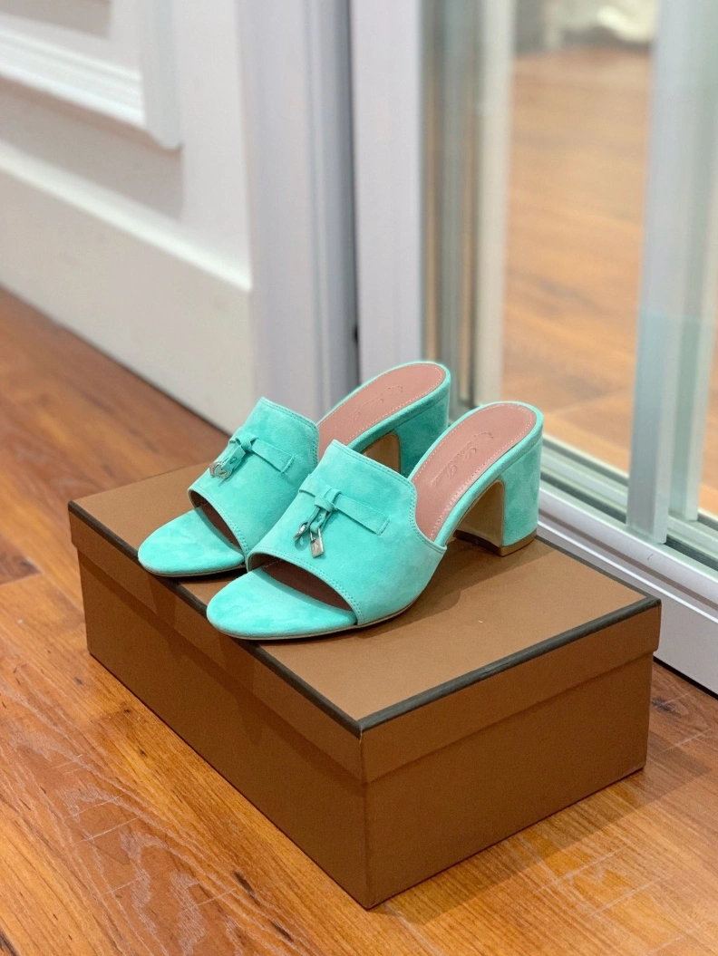 Fashionable Othxr Slippers 213563