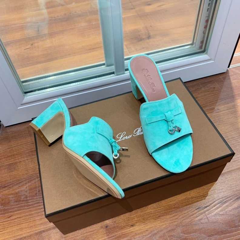 Fashionable Othxr Slippers 213563